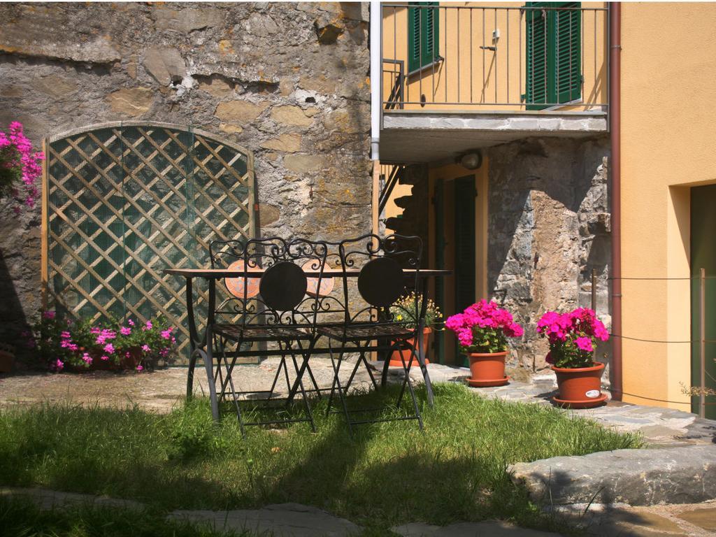Il Cortile Del Contadino Apartment Volastra Bagian luar foto